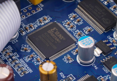 從“芯痛”到太陽能發電 中國科技自主的道路與前景